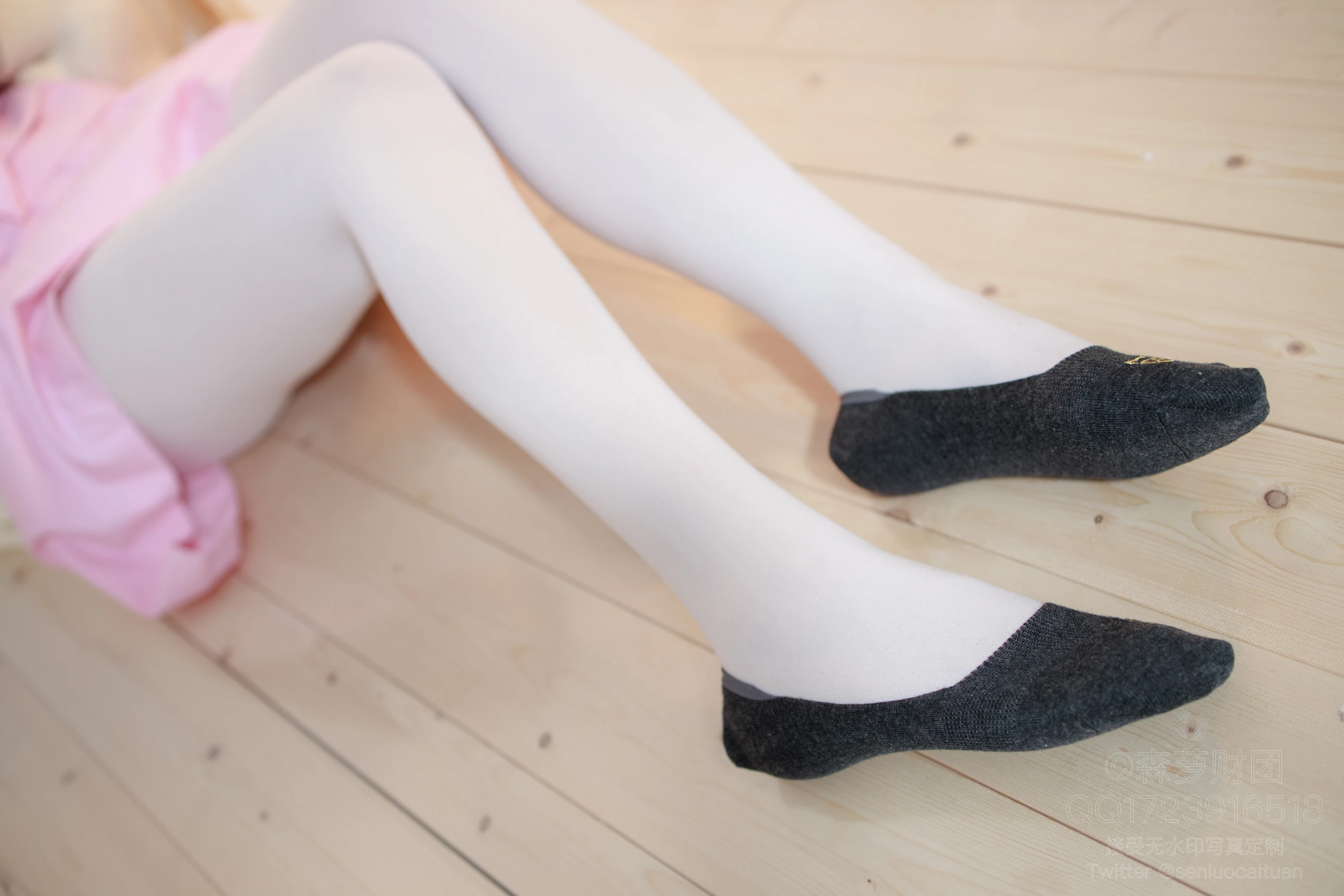 森萝财团 [X-059] 萝莉白丝80D [97P 1V]插图7